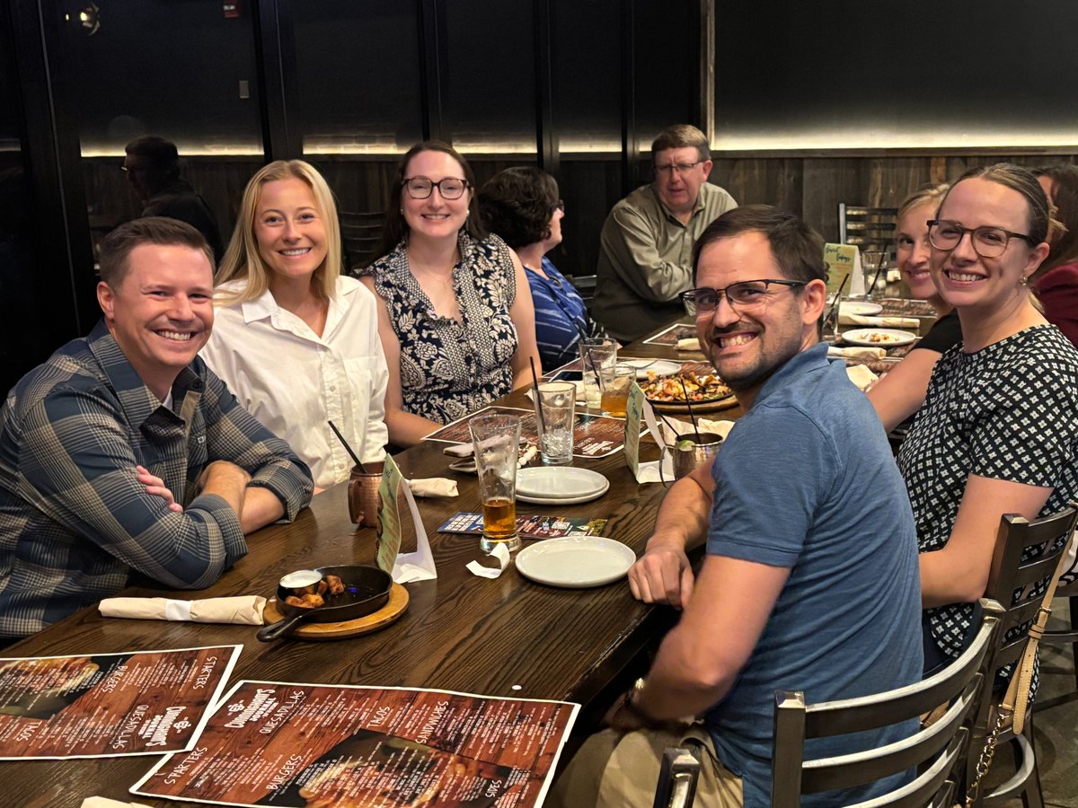 A wonderful evening of networking and great company! Thank you to all who came out for last night’s NOA Leadership Networking Reception sponsored by VSP Vision Care at Cunningham's on the Lake.

#eyecon25