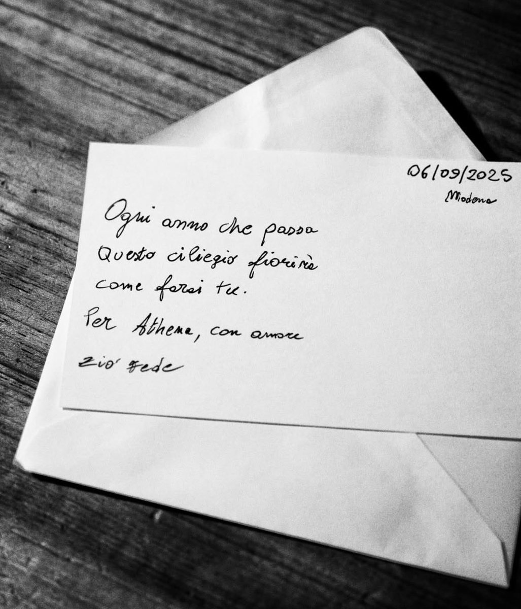 Benedet59035285's tweet photo. per Athena, con amore zio Fede🩷 https://t.co/icNnUhUYJf