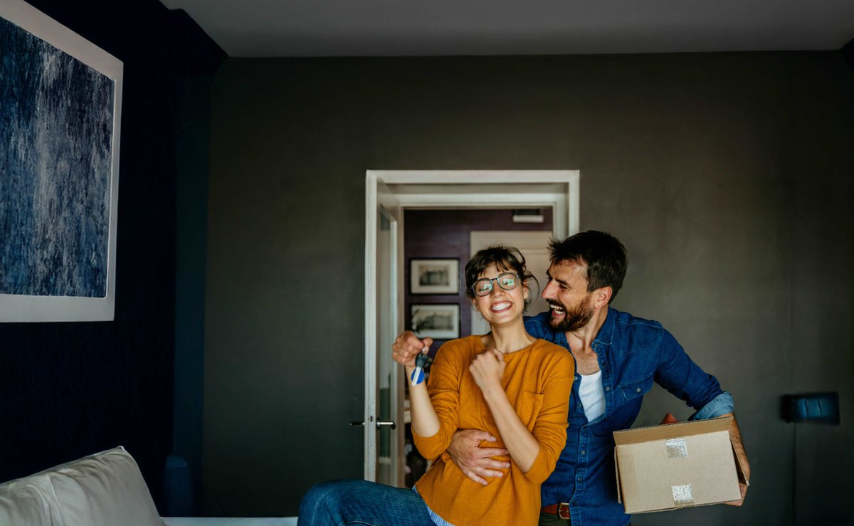 EL BANCO NACIÓN CONSOLIDA SU LIDERAZGO EN PRÉSTAMOS HIPOTECARIOS

Esta semana, la entidad alcanzó la cifra récord de 12.500 escrituras hipotecarias, en el marco del programa "+Hogares con BNA", la línea destinada a la compra de viviendas para familias, por más de $ 1,2 billones.