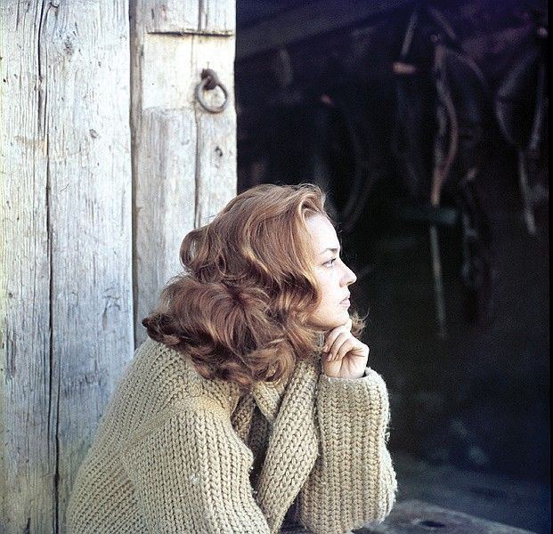 RuizVidal7's tweet photo. Jeanne Moreau by Milton Greene https://t.co/0QwZJA87Lk