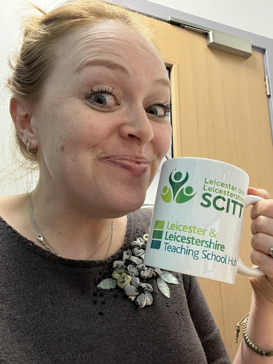 mrsbrewtandcake's tweet photo. When one of your trainees bring in brownies for everyone at the start of the day, so you tuck some away in a mug and scoff it in the 15 mins between teaching trainees and running mentor training. #luckyleader #yum https://t.co/y26jzkkJII