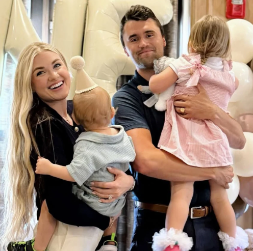 BackOurBlue's tweet photo. The second family will be flying to Salt Lake City, Utah, to visit #CharlieKirk family late today. His casket will be flown back to Phoenix, Arizona on #AirForce2 on Thursday night.
No matter if you agreed with his views or not (I absolutely did) He was a husband and father and leaves behind a lot of broken hearts. We can disagree without killing each other!
RIP Charlie. We will continue what you started 🙏
