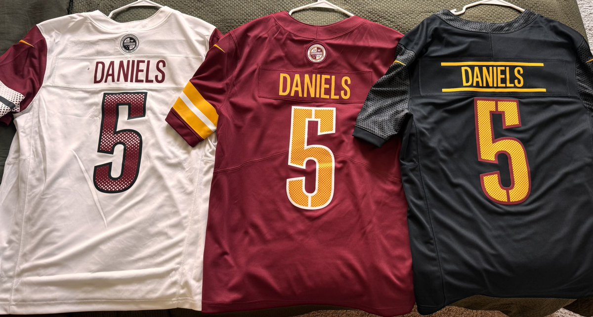 whatmarcusdid's tweet image. Game day fit decisions #HTTC 
#JD5