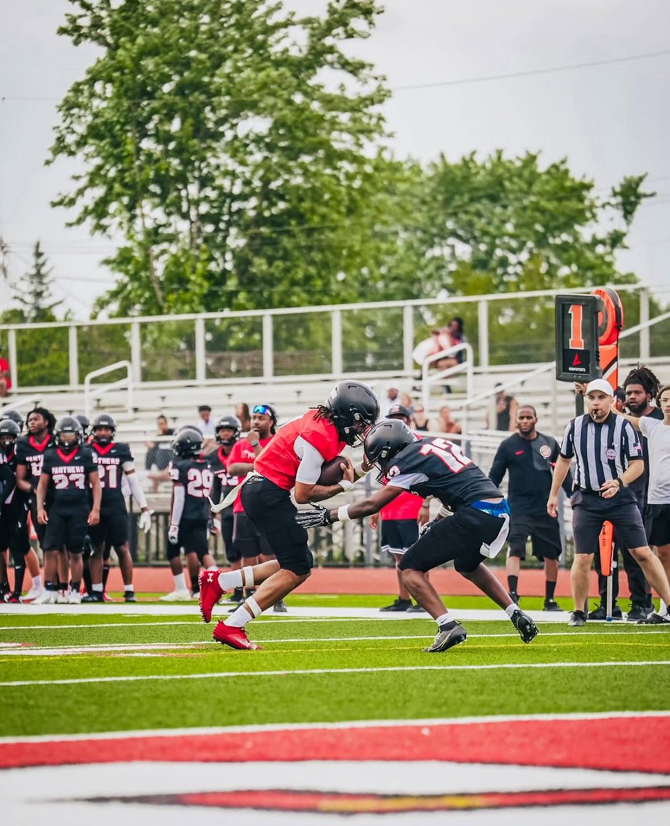 I’m thankful for my guy <a href="/RyanDavis_26/">Ryan Davis</a> <a href="/RVille_Football/">Roseville Football</a> #ThankfulThursday