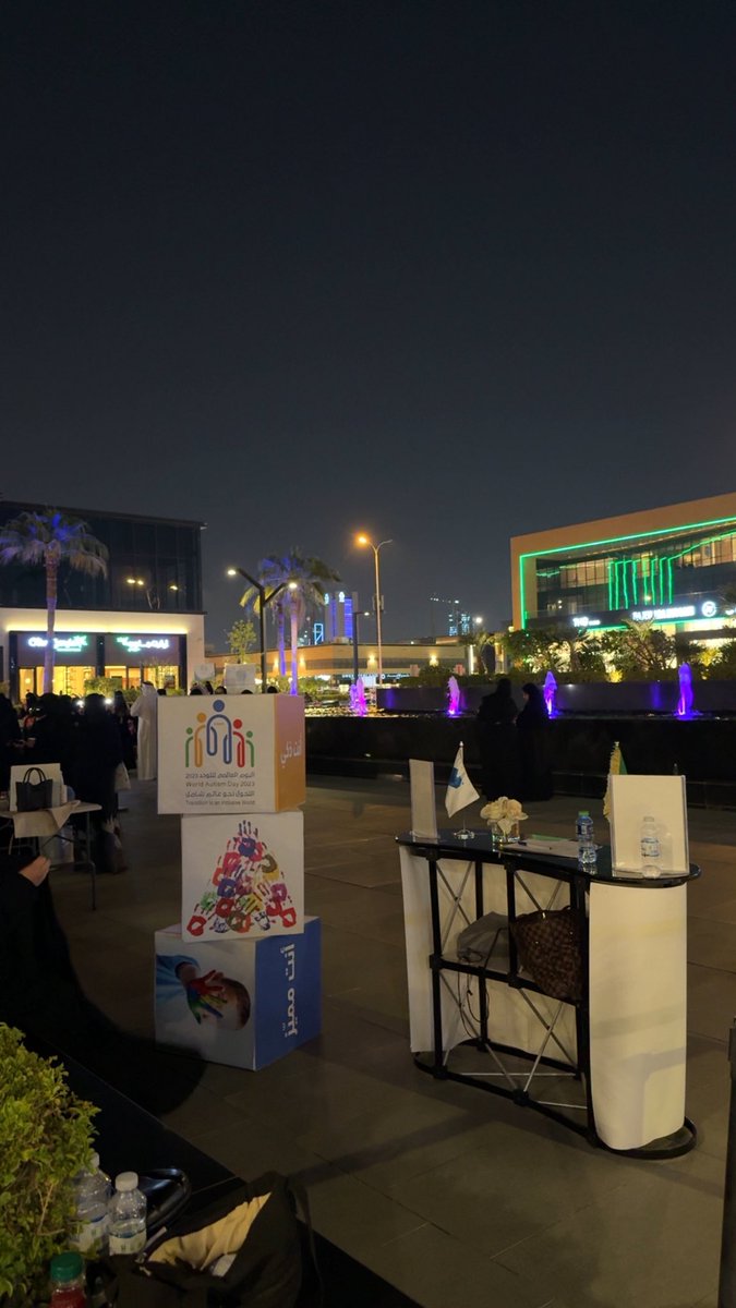 كل الشكر والتقدير لـ #جمعية_الأخصائيين_الاجتماعيين على تقديم برنامج #الريادة_والتمكين ومشاركة مميزة من الجمعيات الخيرية،وجدت حب العطاء وتقديم الإستشارات للأسر من قبل المتخصصين في علم الاجتماع والخدمة الاجتماعية،وسعدت بلقاء زملاء التخصص.
<a href="/ASW_ORG/">جمعية الأخصائيين الاجتماعيين</a> 
<a href="/TaarfuFCC/">مركز تعارفوا للإرشاد الأسري</a> 
<a href="/Socialplanning_/">جمعية التخطيط والابتكار الاجتماعي</a>