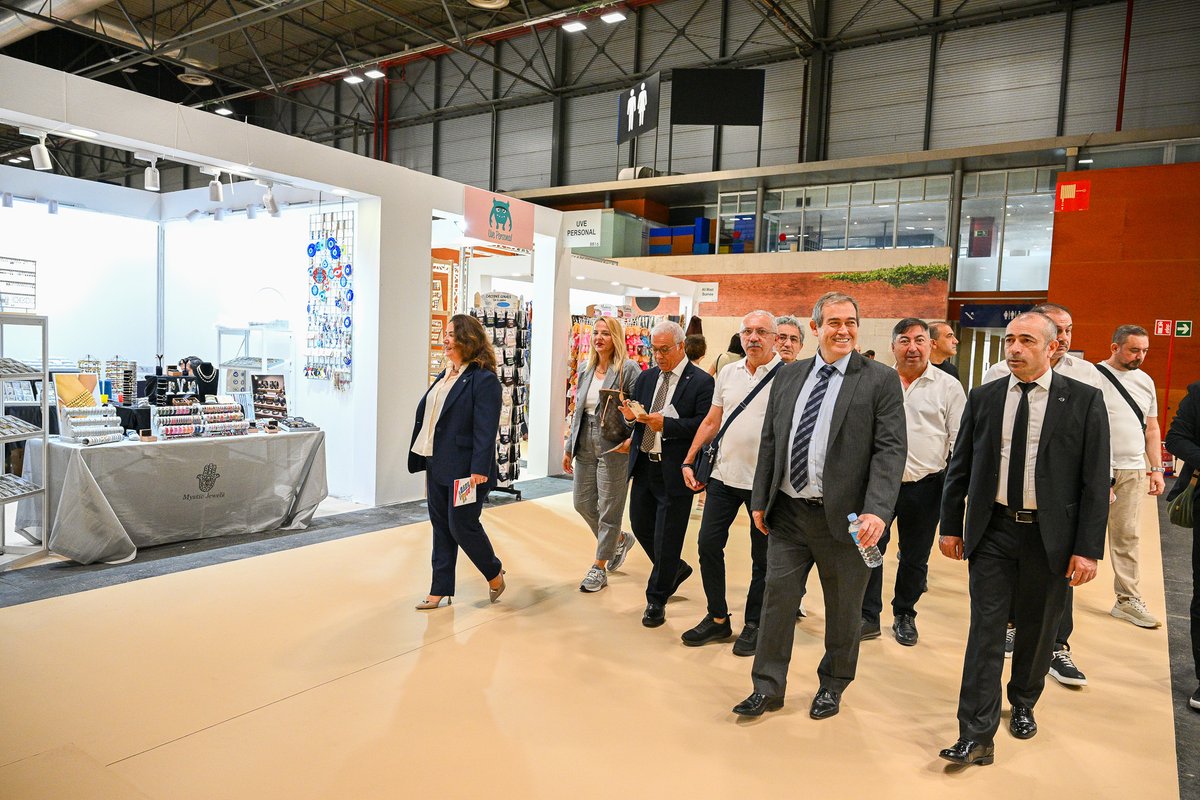 <a href="/YHacisuleyman07/">Yusuf Hacısüleyman</a> <a href="/bogachangoksu/">Boğaçhan Göksu</a> <a href="/HakanPakal/">Hakan Pakalın</a> <a href="/MuratTOTOS/">Murat TOTOŞ</a> <a href="/eczhaticeoz/">Hatice ÖZ</a> <a href="/huseyinsari_sar/">Hüseyin Sarı</a> <a href="/KAPALIYOL/">MEHMET DİKMEN</a> <a href="/AhmetKasapoglu8/">Ahmet Kasapoglu</a> <a href="/aozgurkaragoz/">Özgür Karagöz</a> <a href="/behcetulker/">Behcet ULKER</a> <a href="/aslisahintekin/">Aslı Şahin Tekin</a> <a href="/TOBBiletisim/">TOBB</a> <a href="/RHisarciklioglu/">Rifat Hisarcıklıoğlu</a> <a href="/adlihandere/">Adlıhan DERE</a> <a href="/AntalyaESOB/">AESOB</a> <a href="/emirgundal/">emir gündal</a> <a href="/YHacisuleyman07/">Yusuf Hacısüleyman</a> <a href="/bogachangoksu/">Boğaçhan Göksu</a> <a href="/HakanPakal/">Hakan Pakalın</a> <a href="/MuratTOTOS/">Murat TOTOŞ</a> <a href="/eczhaticeoz/">Hatice ÖZ</a> <a href="/huseyinsari_sar/">Hüseyin Sarı</a> <a href="/KAPALIYOL/">MEHMET DİKMEN</a> <a href="/AhmetKasapoglu8/">Ahmet Kasapoglu</a> <a href="/aozgurkaragoz/">Özgür Karagöz</a> <a href="/behcetulker/">Behcet ULKER</a> <a href="/aslisahintekin/">Aslı Şahin Tekin</a> <a href="/TOBBiletisim/">TOBB</a> <a href="/RHisarciklioglu/">Rifat Hisarcıklıoğlu</a> <a href="/adlihandere/">Adlıhan DERE</a> <a href="/AntalyaESOB/">AESOB</a> <a href="/emirgundal/">emir gündal</a>