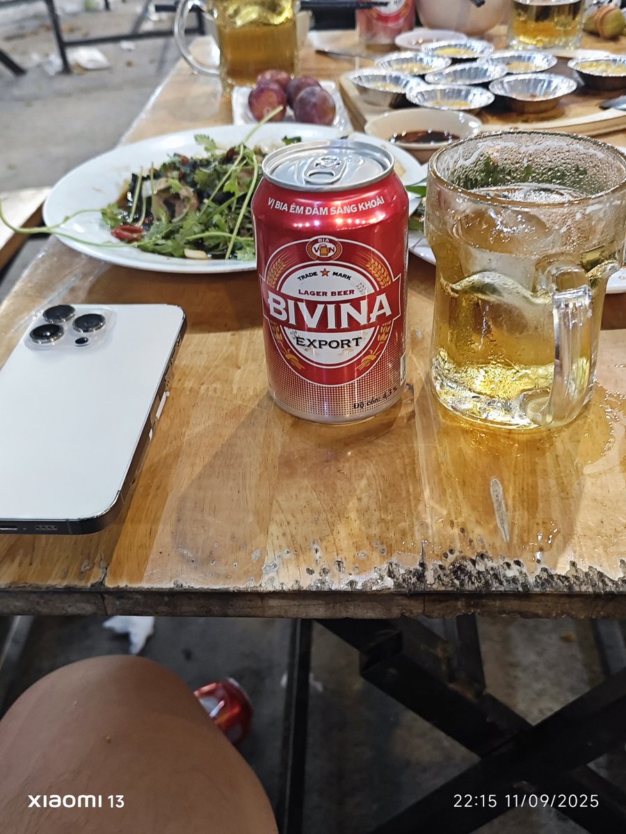 Butran997's tweet image. "Thế giới này phức tạp quá, chả đáng yêu chút nào."