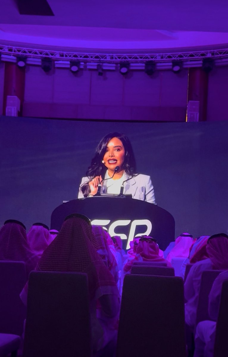 سعدت بتقديم حفل افتتاح المؤتمر الدولي الخامس للجمعية السعودية للصيدلة الإكلينيكية 💊🧑🏼‍🔬 حدث سنوي مهم يستمر في تحقيق أرقام استثنائية. أكثر من ٦٠٠٠ مشارك من ٩٠ دولة يلتقون في الرياض لتبادل الخبرات وبناء مستقبل أكثر تقدّماً للصحة والرعاية الدوائية 🇸🇦✨
<a href="/SSCP_KSA/">Saudi Society of Clinical Pharmacy</a> 
#SSCP25