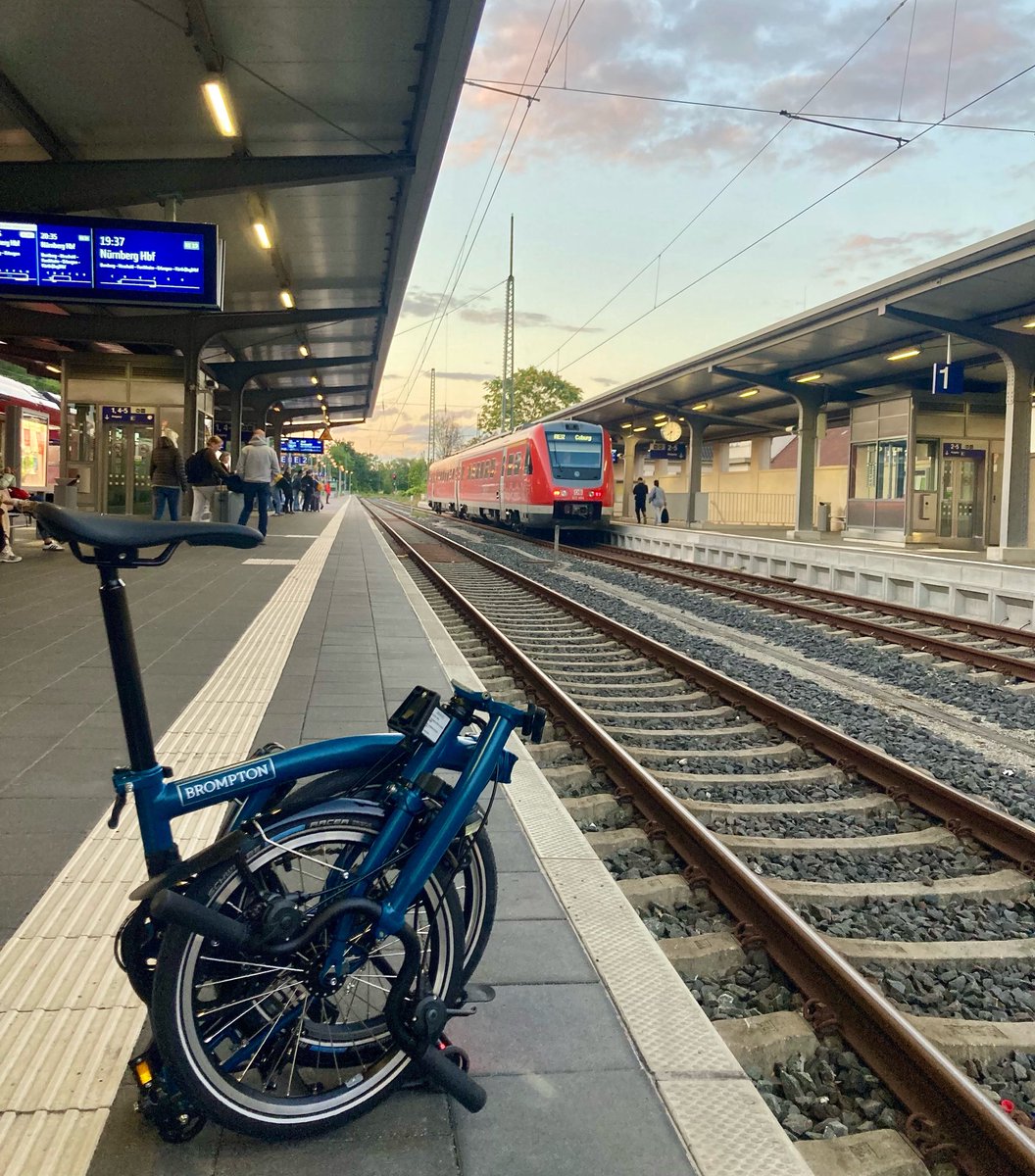 Mobility ist eine Frage des Mix &amp; das Auto auch in Bayern nicht immer die erste Wahl, auch wenn der Ministerpräsident #Soeder <a href="/IAAmobility/">IAA MOBILITY</a> so tut als ob der Bayer nicht anders könnte.