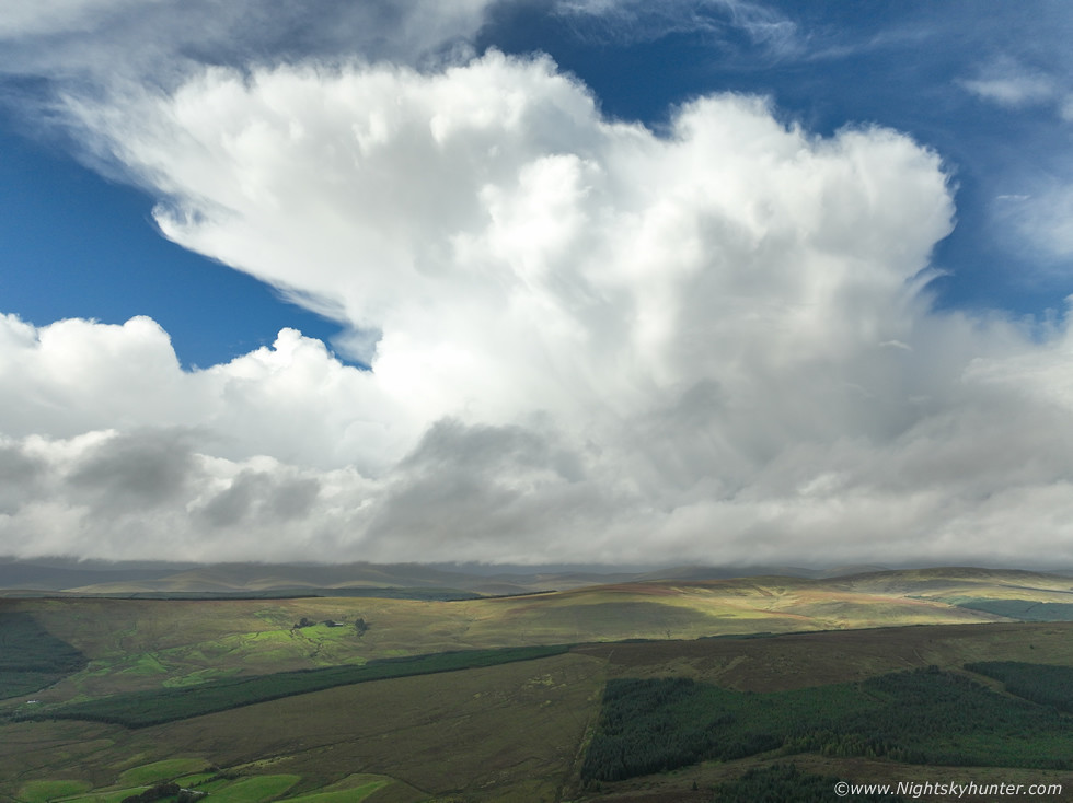 martinastro2005's tweet photo. Beautiful winter style Cb over the Sperrins from Broughderg this afternoon in a classic unstable cool air mass. #sperrins #broughderg #convection https://t.co/WhNqqcaONZ