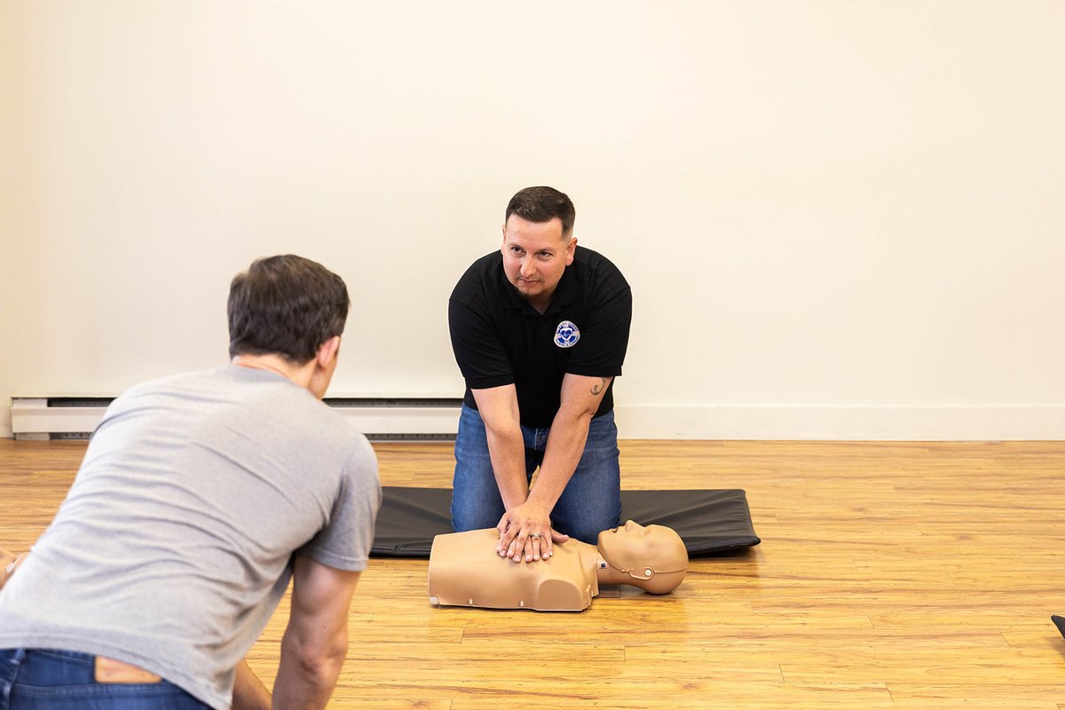 FirstAidCalgary's tweet image. Accidents happen anytime. 🚑 Your reaction can make all the difference. A First Aid course teaches you how to respond to everything—from minor injuries to life-threatening emergencies. 👉 firstaidcalgary.ca/standard-first… #FirstAid #Safety