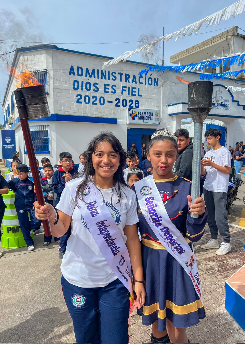 🔥🇬🇹 Con gran entusiasmo se realizó el primer encendido de la Antorcha de la Libertad en Regencia Sur, con la participación de los alumnos de los Colegios Nuevo Amanecer y Nuevos Horizontes. 💙🤍💙
