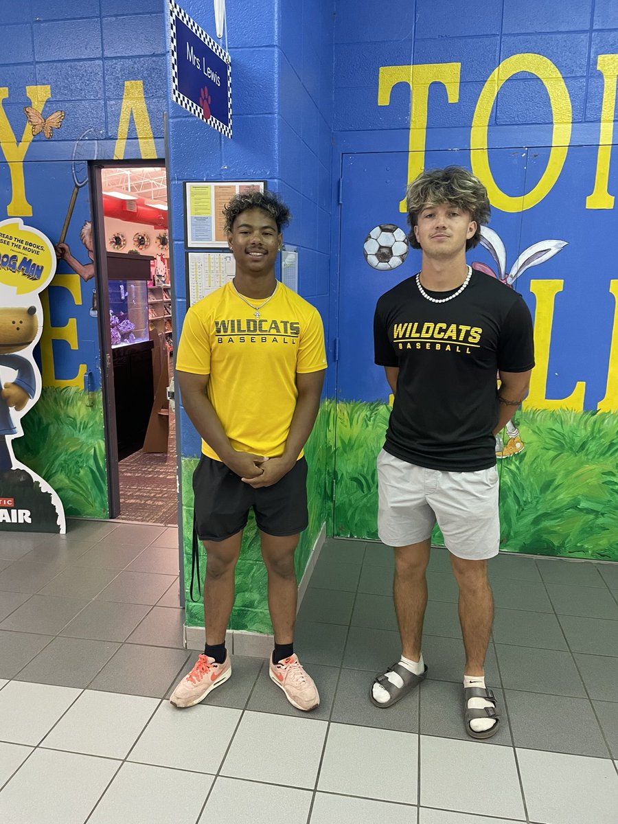 Baseball_bscc's tweet image. The guys assisted with grandparents day @ORourkeES this morning 🙌 #Bishopstatement 

“A life is not important except in the impact it has
on other lives.”
Jackie Robinson