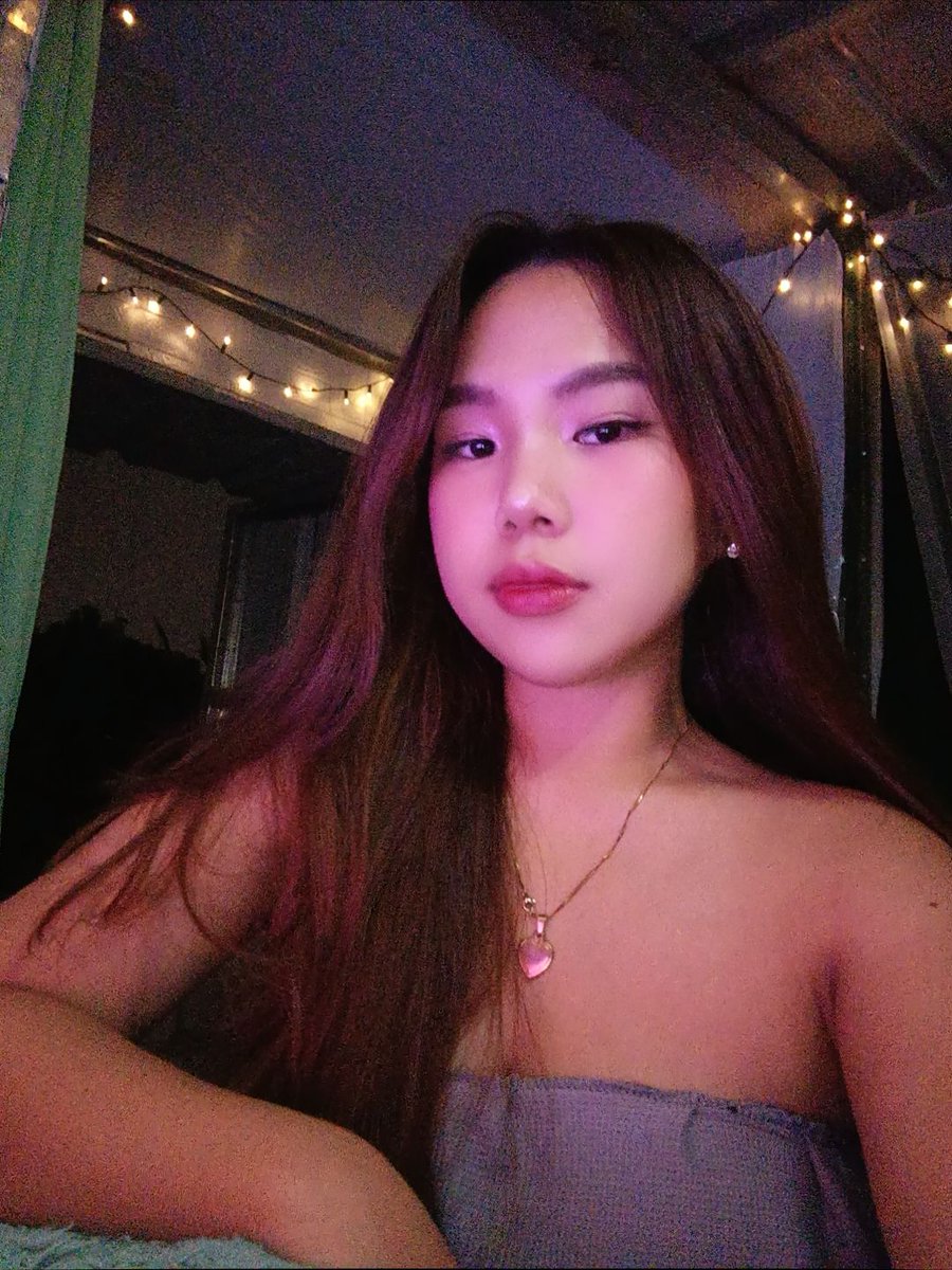 _thenikaa's tweet photo. unplanned pic hits different https://t.co/W5PFsaoAsp