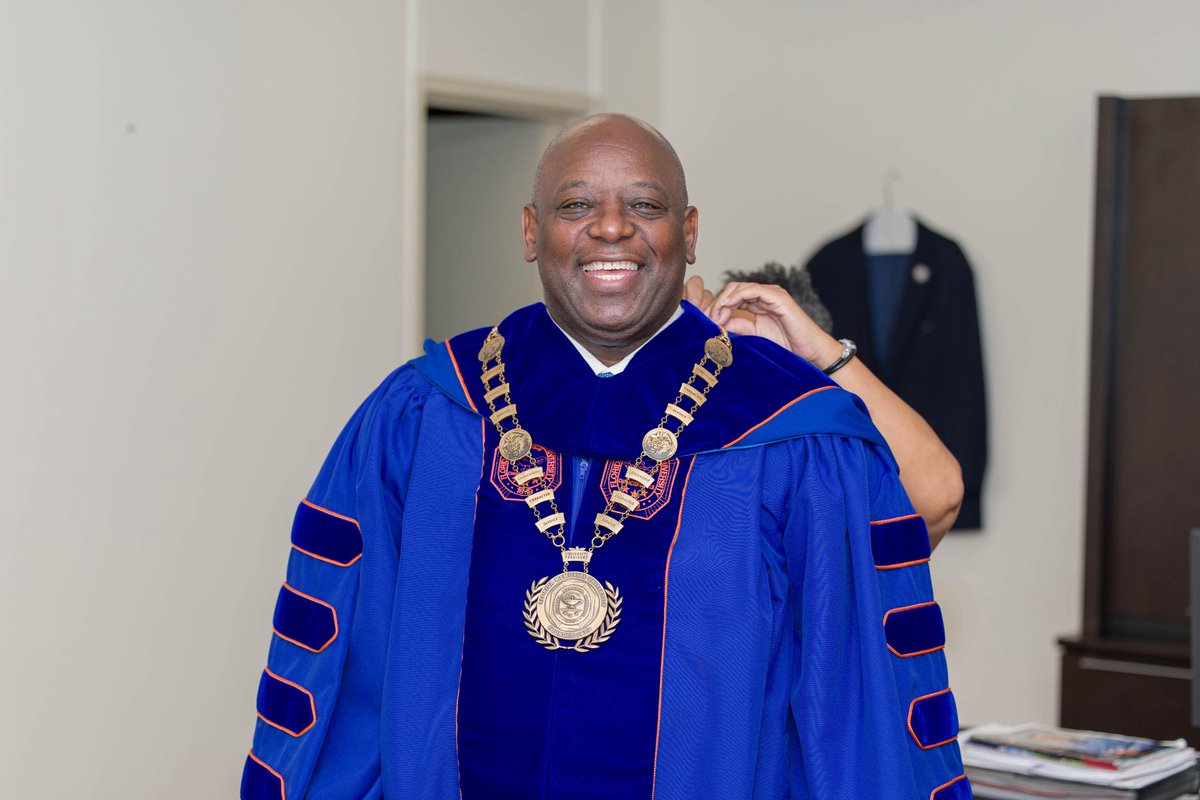 A Miami-Dade judge has denied a lawsuit challenging leadership at Florida Memorial University, keeping Walter Weatherington as Board Chair &amp; William McCormick as President. The ruling underscores #FMU’s current governance amid ongoing internal disputes. 

miamitimesonline.com/news/local/jud…