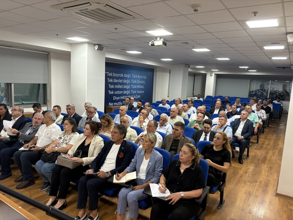 İYİ Parti İstanbul (@iyiparti_34) on Twitter photo Pazar günü gerçekleşecek mahalle delegeleri seçimleri öncesinde, Hukuk, Seçim ve Parlamento İlişkileri Başkanımız Sn. <a href="/_hakanolgun/">Av. Hakan Şeref OLGUN</a> ve İl Başkanımız Sn. <a href="/Yucel_Coskun/">Yücel Coşkun</a> tarafından bilgilendirme toplantısı gerçekleştirildi. Kongre sürecimiz ülkemize ve partimize hayırlı olsun ☀️ Pazar günü gerçekleşecek mahalle delegeleri seçimleri öncesinde, Hukuk, Seçim ve Parlamento İlişkileri Başkanımız Sn. <a href="/_hakanolgun/">Av. Hakan Şeref OLGUN</a> ve İl Başkanımız Sn. <a href="/Yucel_Coskun/">Yücel Coşkun</a> tarafından bilgilendirme toplantısı gerçekleştirildi. Kongre sürecimiz ülkemize ve partimize hayırlı olsun ☀️