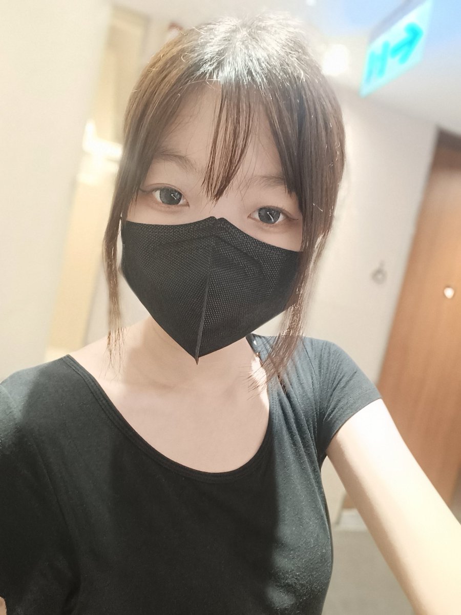 xn_476's tweet photo. 我滾回來了 #07 #2007 #高三 #新北 #高中女生 #fypviraltwitter #fypシ https://t.co/SiP1PFnQg4