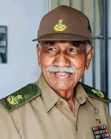 Desde la <a href="/univholguinera/">UniversidadHolguin</a> recordamos al Comandante de la Revolución Juan Almeida Bosque, en el 16 aniversario de su desaparición física.
¡Aquí no se rinde nadie!
<a href="/CubaMES/">MES</a> <a href="/FeuCuba/">FEU de Cuba</a>
<a href="/JvelabVela/">jessica vela batista</a> <a href="/LERuizM/">Luis Ernesto UHo 🇨🇺</a> 
<a href="/Marisol_PerezC/">Marisol Pérez Campaña</a> <a href="/AniuskaOrtizP/">Aniuska Ortiz</a>