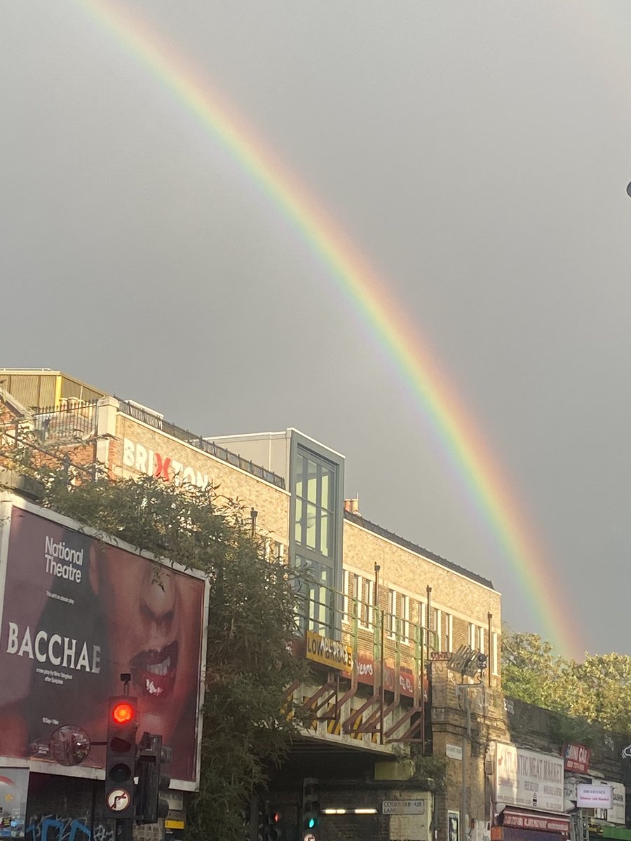 Curry_Paradise's tweet photo. The most gorgeous double rainbow over Brixton…🌈🌈🌈  #rainbow #brixton https://t.co/CRVRFI4evK
