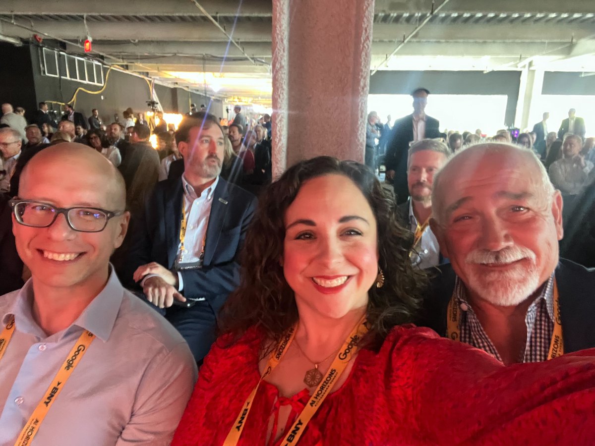 RoboPGH's tweet image. At the AI Horizons plenary session, #robotics and deep tech leaders met with policymakers to discuss how innovation and policy can drive growth, strengthen the ecosystem, and shape the future of technology in #Pittsburgh. #AIHorizons #PittsburghTech