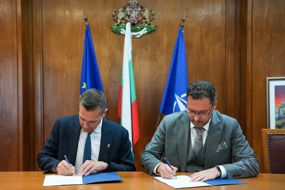 Daniel Mitov tweet media