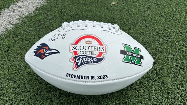 UTSA fans, celebrate the Roadrunners’ first bowl win with signed memorabilia from Jeff Traylor, Frank Harris, Joshua Cephus, and Kam Alexander—available now in the Frisco Bowl Charity Auction! 

Place your bids here: fans.winwithdash.com/team/friscobow…

#BirdsUp🤙 #210TriangleOfToughness