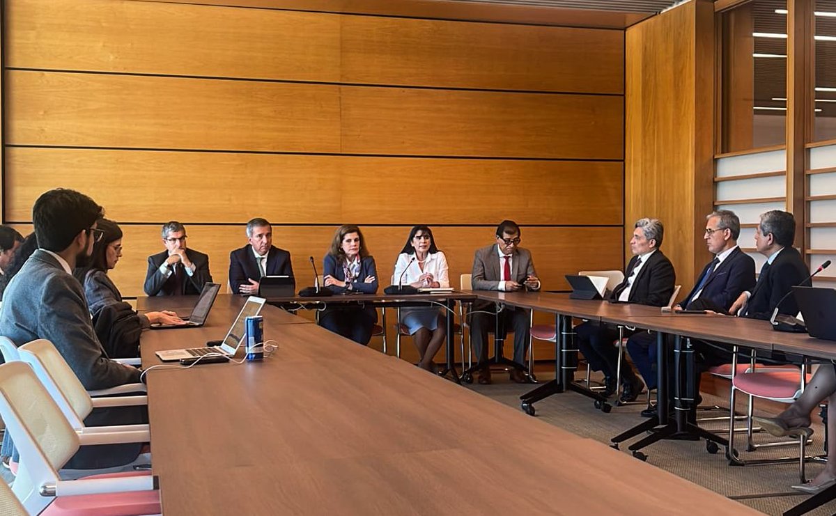 <a href="/inPERU_Oficial/">inPERU</a> <a href="/PeruEnEspana/">Perú en España</a> <a href="/Promperu/">PROMPERÚ</a> 👥 En un encuentro con medios de comunicación españoles y peruanos, la ministra destacó que en casi dos décadas, España ha invertido USD 15,766 millones en el Perú a través de 204 proyectos, generando 27,675 empleos. Asimismo, mencionó que Madrid es la comunidad autónoma española