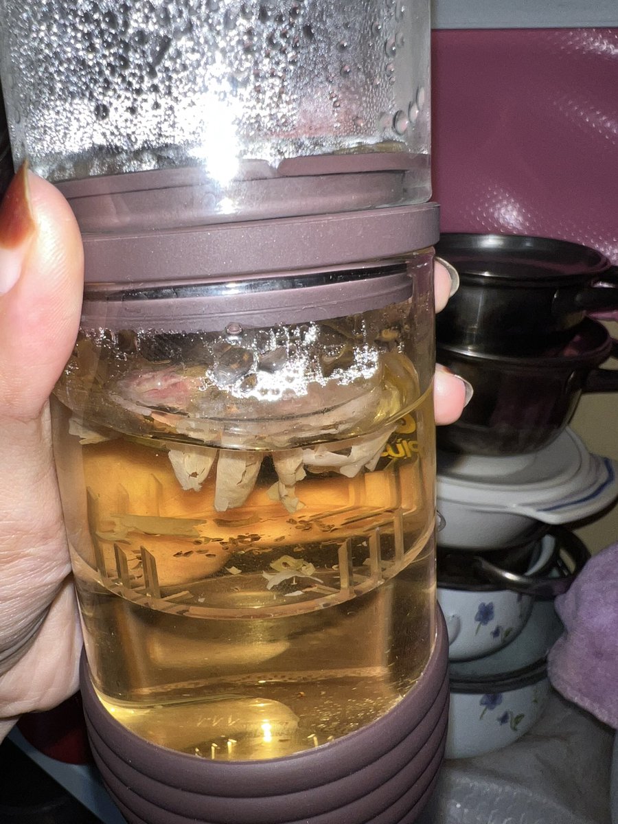 Seriously korang takde trust issue dengan rose bud ni? Korang percaya bebulat minum ni badan terus wangi 🙂