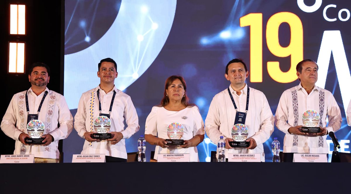 M_ParroquinP's tweet photo. Asistí en representación de la Gobernadora @MaraLezama a la 19ª Convención Nacional de #ASOFOM en Cancún.
Un evento que impulsa innovación, alianzas y desarrollo con grandes beneficios para todas y todos.
#UnidosParaTransformar https://t.co/akKIhWPkLJ