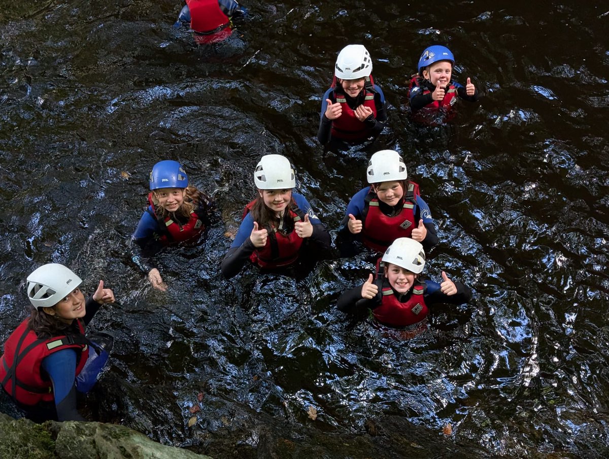 ElworthCE's tweet photo. 🌊 What a day at Conway Centre! Conquered the Afon Ddu 💦 and  Geirionydd gorge 🌄 unforgettable trip 🙌 #ConwayCentre #AfonDdu #Geirionydd https://t.co/qZ9pjmK4eI