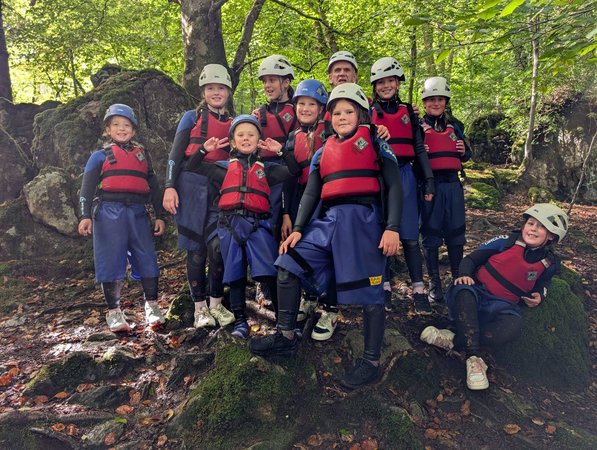 ElworthCE's tweet photo. 🌊 What a day at Conway Centre! Conquered the Afon Ddu 💦 and  Geirionydd gorge 🌄 unforgettable trip 🙌 #ConwayCentre #AfonDdu #Geirionydd https://t.co/qZ9pjmK4eI