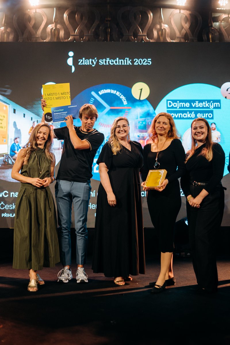 V kategorii Finanční služby to zacinkalo těmto projektům:
 🥇 Česká asociace pojišťoven (<a href="/cap_cz/">ČAP / ČKP</a>) a <a href="/hero_outlaw_pr/">Hero & Outlaw</a>  – Národní den bez spěchu
 🥈 <a href="/PwC_CR/">PwC Česká republika</a> – PwC na rovinu
 🥉 <a href="/365_bank/">365.bank</a> – Ženské euro