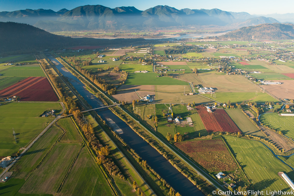 lighthawk_org's tweet image. #TBT: Oil spills, tanker traffic, climate impact—in 2018, we flew photographer Garth Lenz over the the Trans Mountain Pipeline route, capturing images to raise awareness of the expansion risks.

The issues remain urgent. So does the need for perspective. 

#FlyingForGood