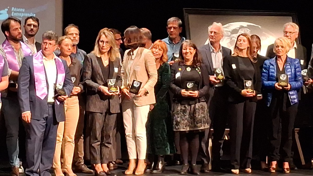 EDF Bourgogne-Franche-Comté (@edf_bfc) on Twitter photo Ce soir à #Talant, Carmen MUNOZ-DORMOY remet un Prix du réseau Entreprendre Bourgogne.
EDF est fier de soutenir les entrepreneurs qui font rayonner la région.
Félicitations au lauréat pour son projet!
<a href="/munozdormoy/">Carmen Munoz-Dormoy</a> Ce soir à #Talant, Carmen MUNOZ-DORMOY remet un Prix du réseau Entreprendre Bourgogne.
EDF est fier de soutenir les entrepreneurs qui font rayonner la région.
Félicitations au lauréat pour son projet!
<a href="/munozdormoy/">Carmen Munoz-Dormoy</a>