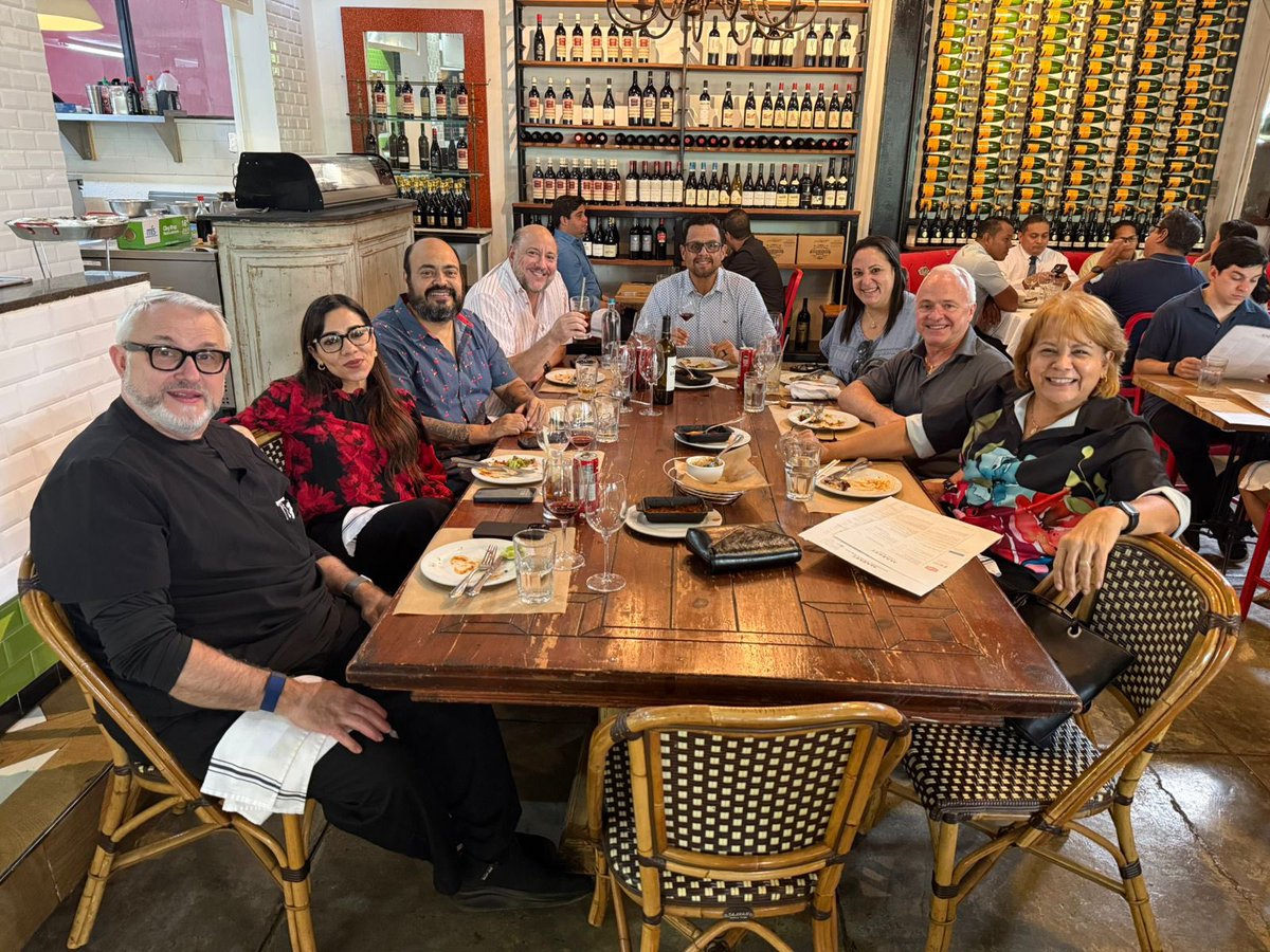 Asamblea general de fotines… 

<a href="/drpichel/">DRPichel</a> <a href="/florciampoli/">Flor⚡️♥️🇵🇦</a> <a href="/AguantePollo/">Arturo Illueca</a> <a href="/alessiogronchi/">Alessio Gronchi B.</a> <a href="/MariviJaen/">Mariví ¡♡!</a> <a href="/Nanopty/">NanoPty</a>