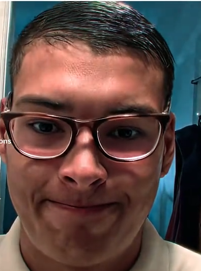 Primalek's tweet photo. @SICKTEAR7 @secret3678 @fafahim1234 That's him without makeup https://t.co/dhV8g0ZWuO