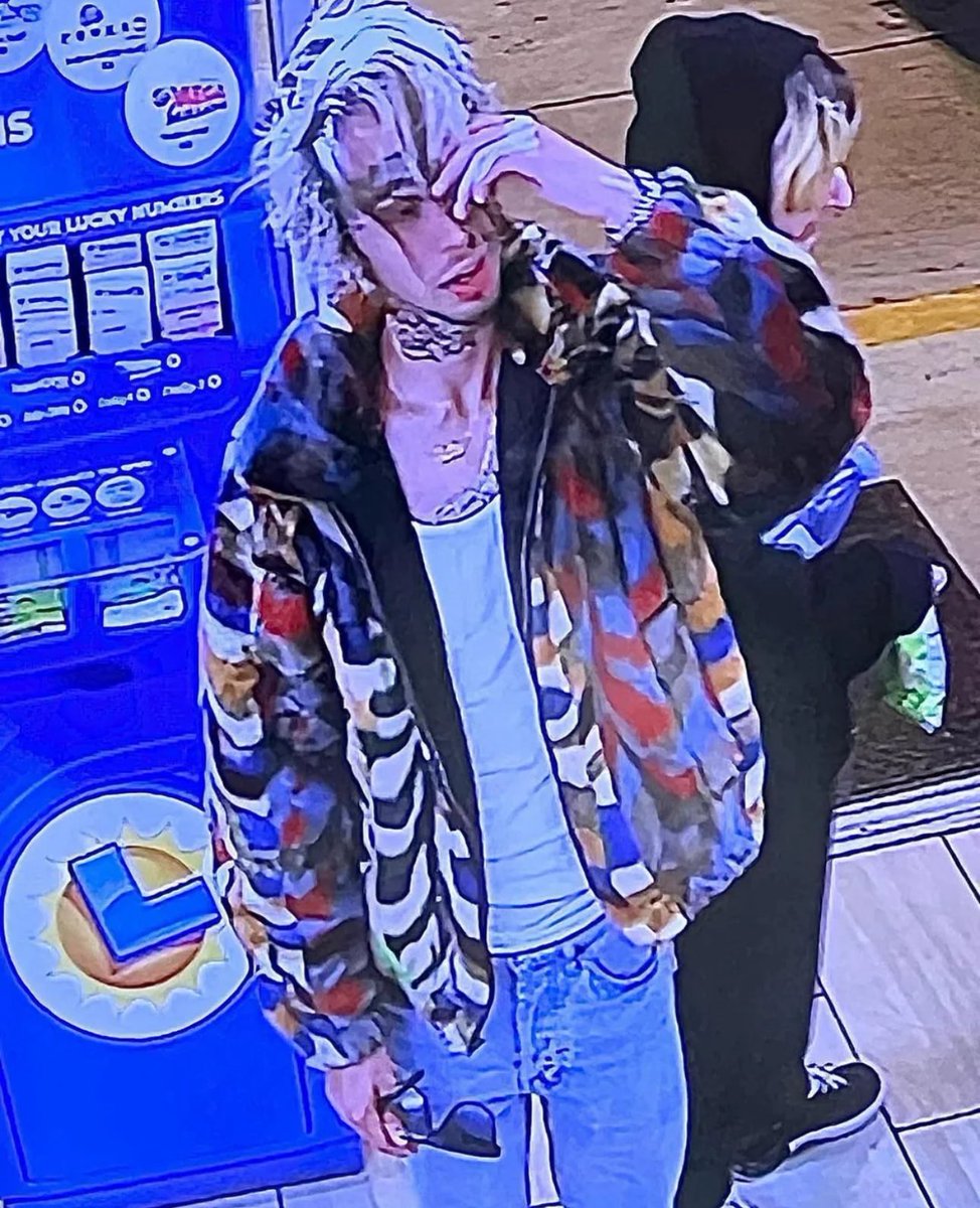 nettcentral's tweet image. Nettspend & Joy Divizn recreate the iconic FUCK SWAG gas-station photo ❤️