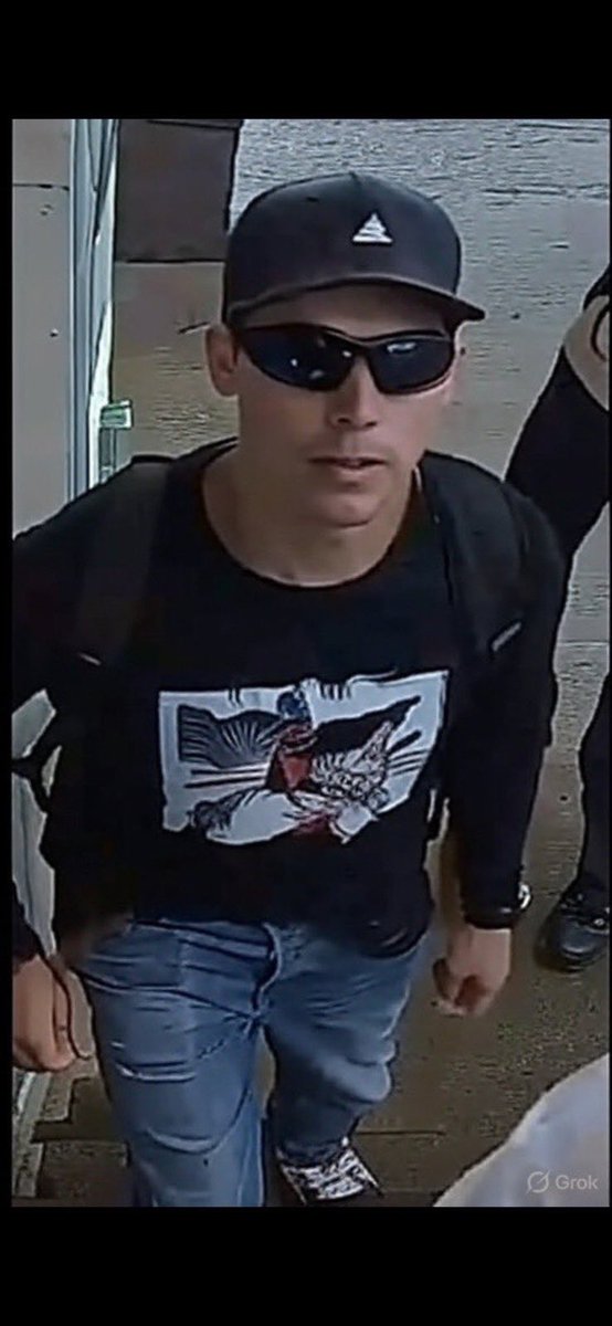 ndirish0822's tweet photo. Charlie Kirks shooter, clean photo. Please share everywhere. The photos sure look similar.  
#CharlieKirksuspect #CharlieKirk @FBISaltLakeCity 
#CharlieKirkshot https://t.co/L6iPBZ6zR0