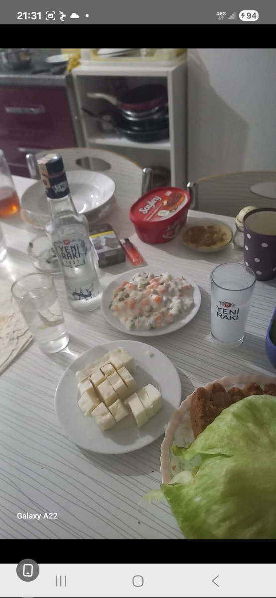 HERKESE İYİ AKŞAMLAR SELAMLAR