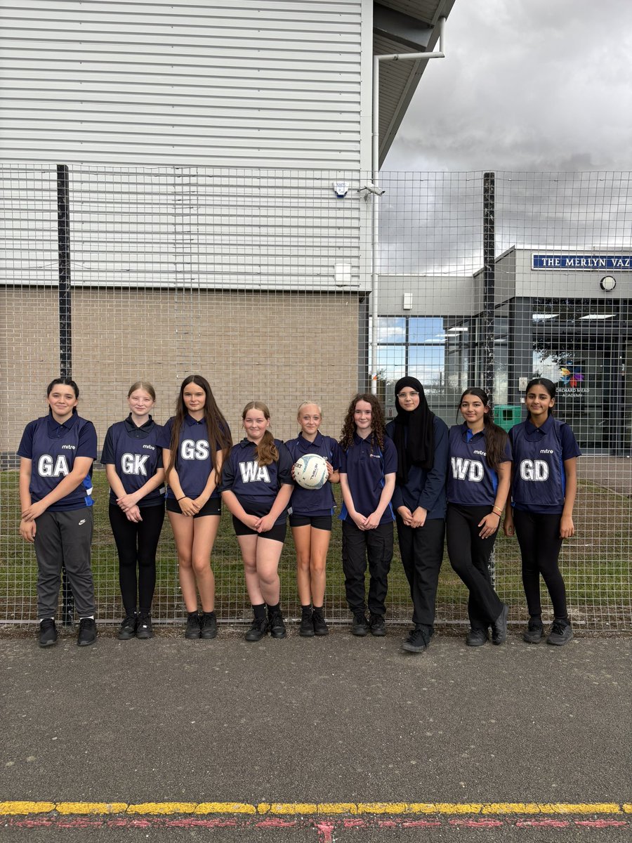 Well done to our Year 9 Netball team who had their first games of the year this evening! Outstanding performances from all team members and came out winning 2/3 in the first round 👏👏