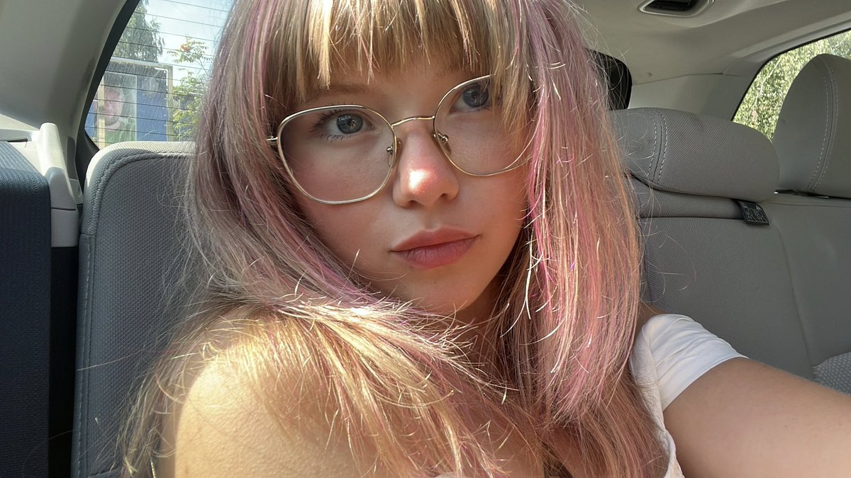 дивлюсь іноді на себе і не розумію як мене можна було булити