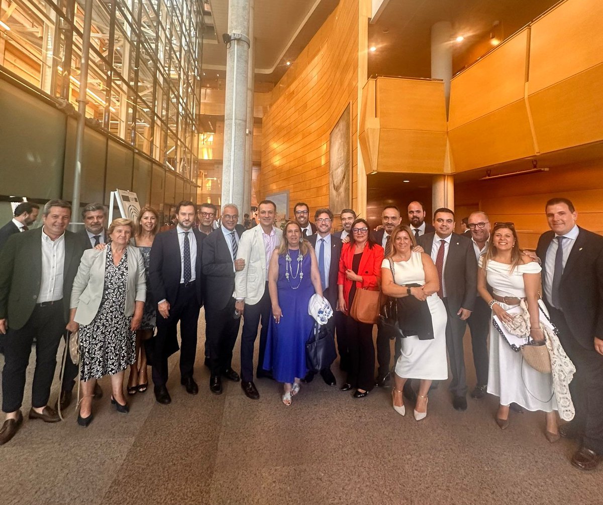 Esta mañana, en el #DER2025Madrid

Madrid es una región pujante que sigue avanzando gracias a las políticas de libertad y prosperidad de <a href="/IdiazAyuso/">Isabel Díaz Ayuso</a> 

Somos el dique de contención frente a un sanchismo que, en España y en Getafe, todo lo carcome.