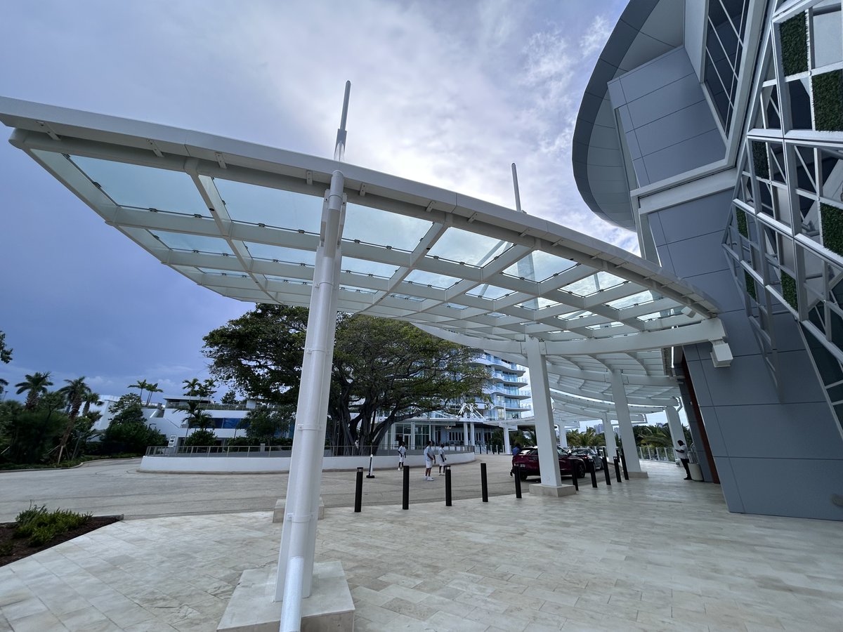 The structural glass canopies at Pier 66 in Miami exemplify the capability to create innovative structures while maintaining safety. Novum's Hurricane Approved Systems feature NOA and Florida Product Approvals for impact resistant glass in hurricane prone areas.
#novum
#canopy