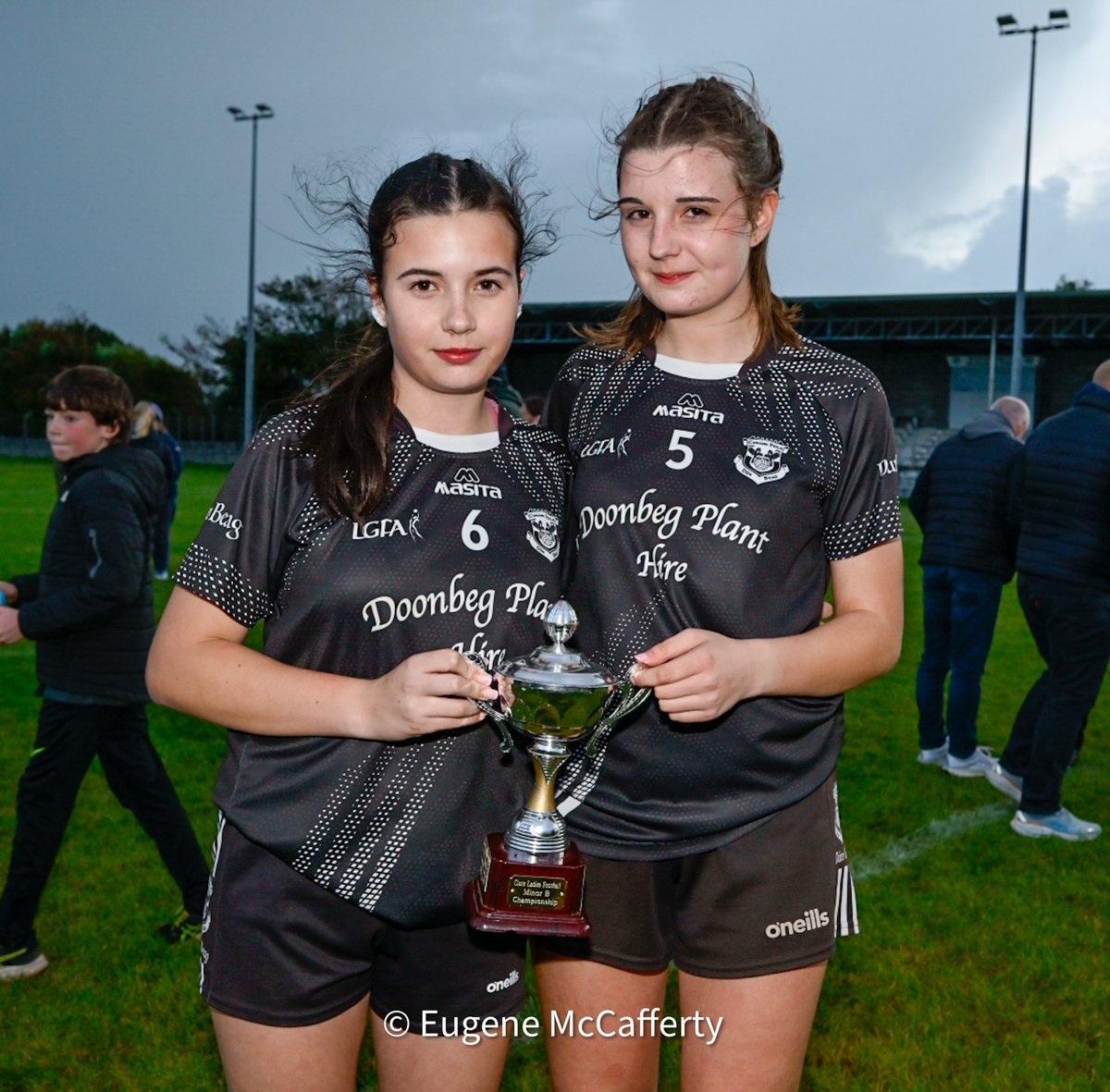 ClareChampion's tweet image. Doonbeg have overcome local rivals Cooraclare to win the Clare Minor B Ladies Football Championship. Result @DoonbegLGFA 3-7 @cooraladiesgaa 3-4. @Clarelgfa. Photographs by @eugemccafferty.