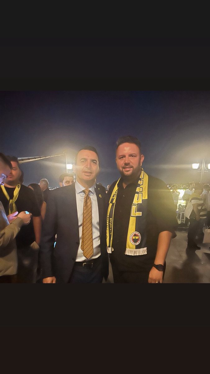 Tolga Şekerci (@tolgasekercii) on Twitter photo Başkan adayımız Sn. <a href="/sadettinsaran/">Sadettin Saran</a> ‘ın yönetim kurulu listesinde yer alan abimiz, camiamızın hatırlı insanlarından <a href="/AdemKoz/">Adem KÖZ</a> ile <a href="/sozfb2025/">Söz Fenerbahçe</a> gecesinden bir hatıra.
İlelebet Fener !
💛💙 Başkan adayımız Sn. <a href="/sadettinsaran/">Sadettin Saran</a> ‘ın yönetim kurulu listesinde yer alan abimiz, camiamızın hatırlı insanlarından <a href="/AdemKoz/">Adem KÖZ</a> ile <a href="/sozfb2025/">Söz Fenerbahçe</a> gecesinden bir hatıra.
İlelebet Fener !
💛💙