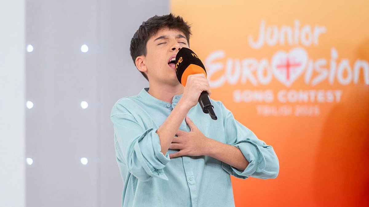 Gonzalo Pinillos revela el nombre de su canción para #EurovisionJunior2025 🎶

✨"Érase una vez (Once upon a time)" es el título de la canción💖

✨La XXIII edición del certamen se celebrará el 13 de diciembre en Tiflis, capital de Georgia. 

rtve.es/n/16725038/