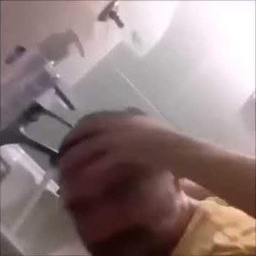 Kuaför saç yıkamıyor  boğuyor korkudan suçlu benim her şeyi anlatacağım diyesim  geliyor