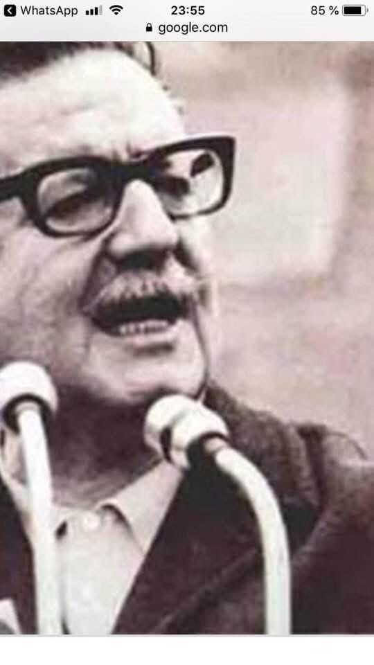 “Seguramente Radio Magallanes será acallada y el metal tranquilo de mi voz ya no llegará a ustedes. No importa. La seguirán oyendo. Siempre estaré junto a ustedes. Por lo menos mi recuerdo será el de un hombre digno que fue leal con la Patria.”