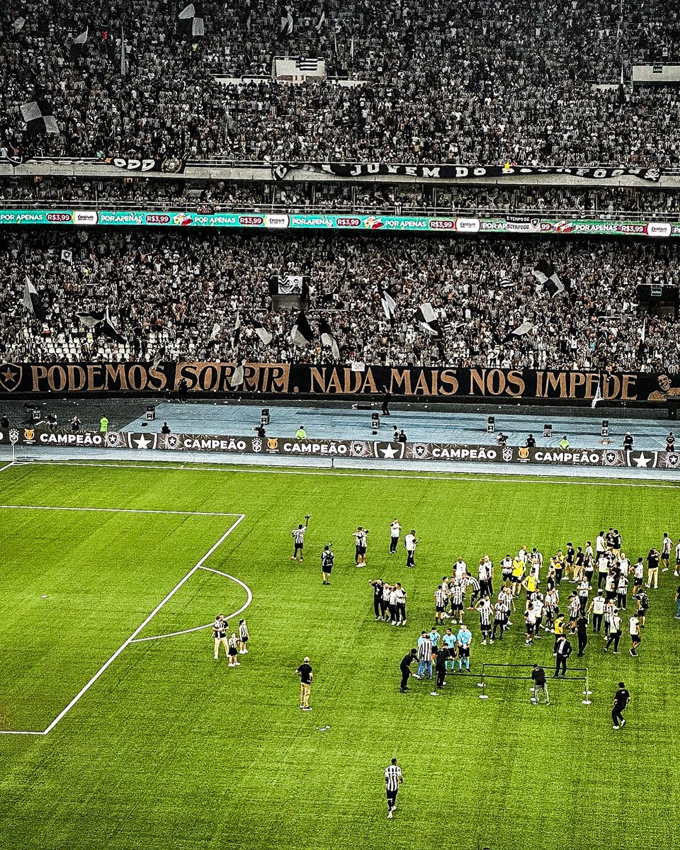 giaoselva's tweet image. PODEMOS SORRIR NADA MAIS NOS IMPEDE