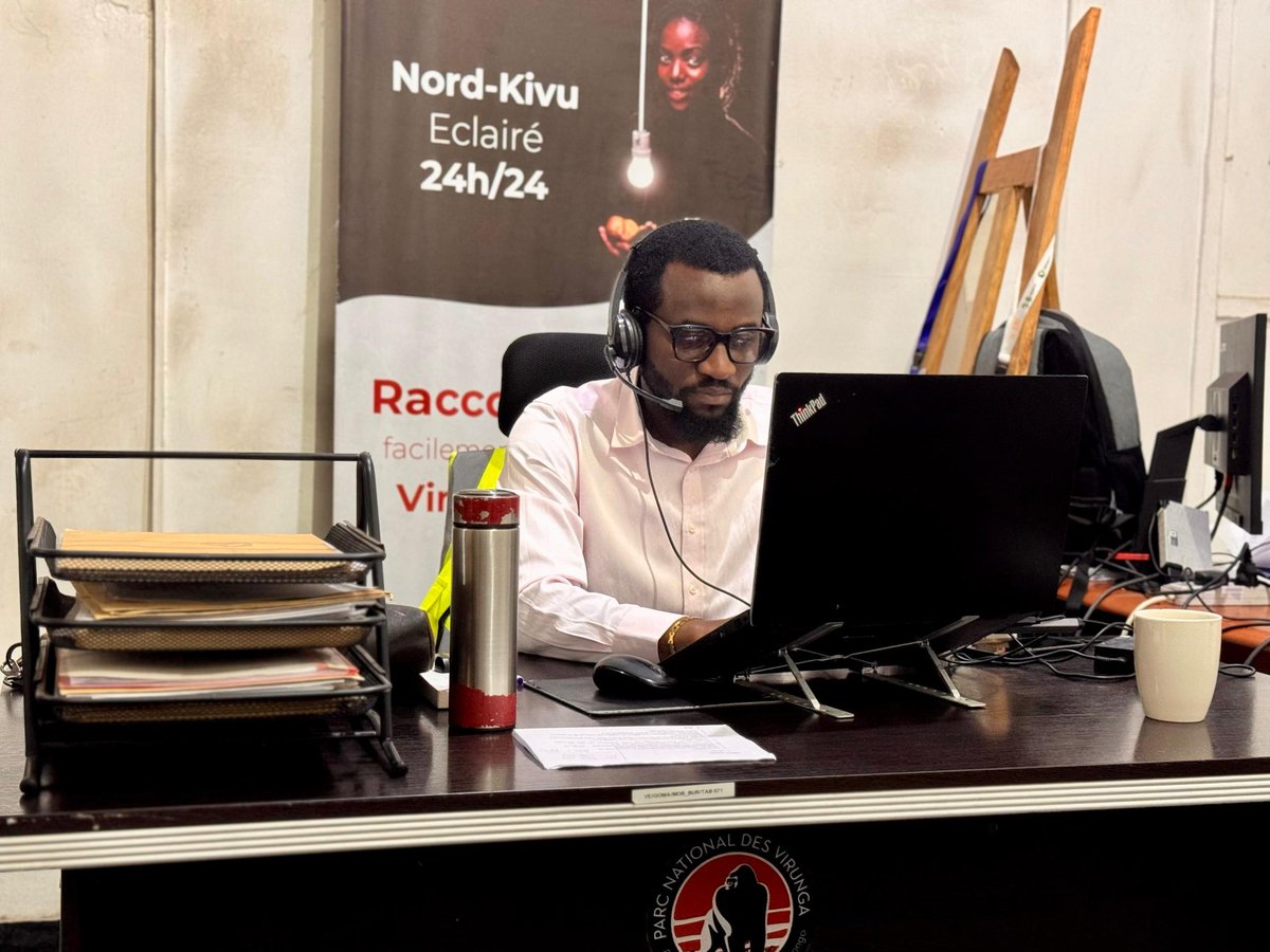 DanielUwezo's tweet photo. Qu'il y a-t-il de mieux que le métier de la Communication lorsqu'il est bien fait? 

Si je n'avais pas fait les SIC, qu'aurais-je fait d'autre? Rien en tout cas! 

Choisissez bien vos filières à l'Université !

#lacomestunmétier 
#Sciences_de_l_Information_et_de_la_Communication https://t.co/y08Ow4TwSV